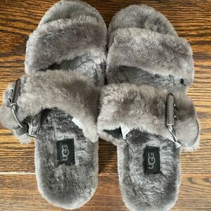 UGG Women's Charcoal Fluffy Slippers
